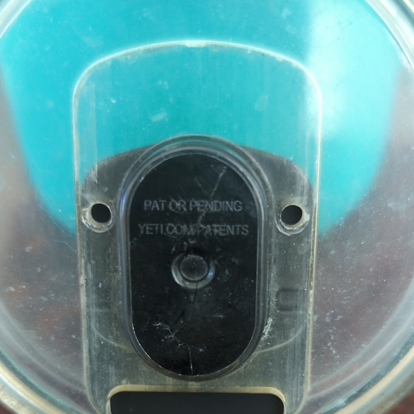 YETI 24 Oz Aqua Insulated Mug - Picture 4 of 5